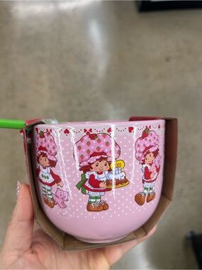 Strawberry shortcake ramen bowl set
